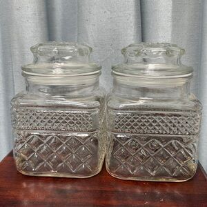 Pair of Matching Vintage Wexford Clear Medium Canisters Jar w/ Lid 6 1/2" Tall